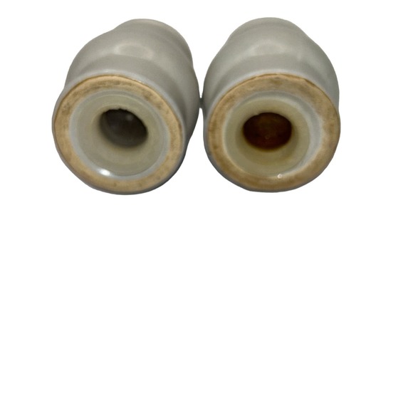 Pfalzgraff Yorktowne Salt and Pepper Shakers Vintage - Picture 4 of 4